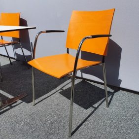 Konferensstol orange LAMMHULTS